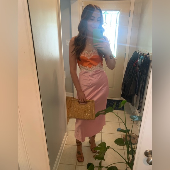 Meet your Posher, Cecilia - Picture 2 of 5